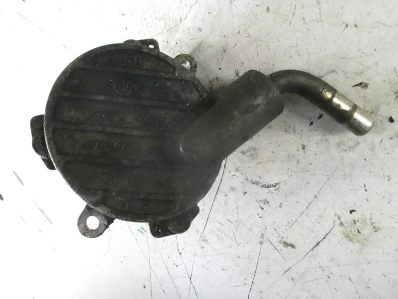 Насос вакуумный Mercedes-Benz C-Class 1998 A6112300065 УНИВЕРСАЛ 61196030009826