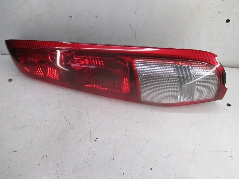 Фонарь NISSAN X-TRAIL 2004 265508H326 2, правый