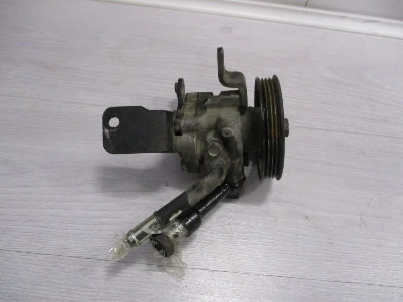 Насос гидроусилителя руля ГУР Nissan Navara 2009 3X01A 2.5