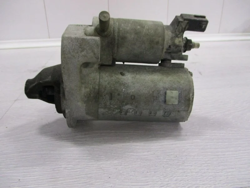 Стартер PEUGEOT 208 2014 967153088002 ХЭТЧБЕК HM01 EB2