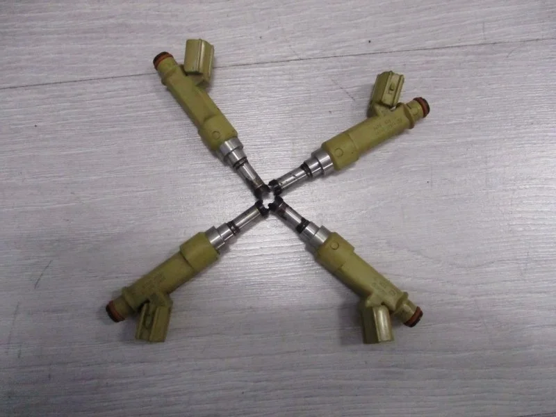 Форсунка Toyota Corolla 2006 2325037010 СЕДАН