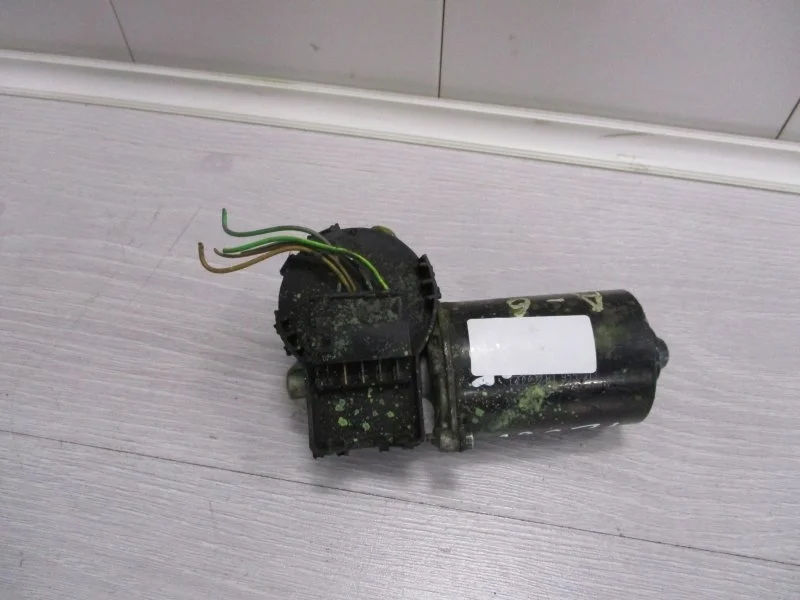 Моторчик дворников AUDI A6 1998 4B1955113 1.8