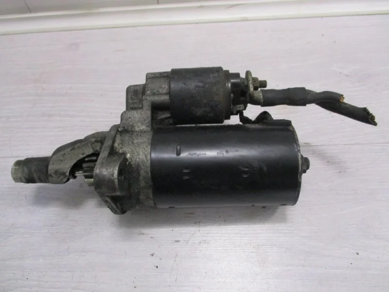 Стартер VOLKSWAGEN PASSAT 2002 0001109021 2.5