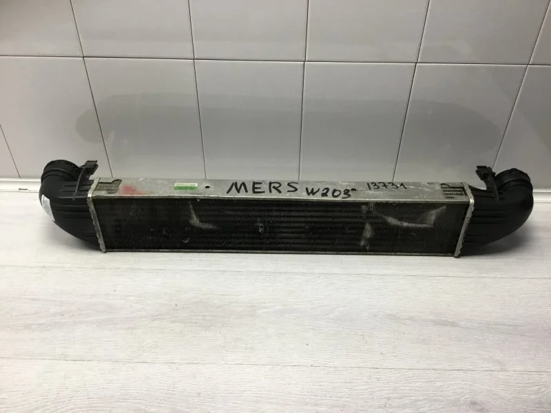 Радиатор интеркулера Mercedes-Benz C-Class 2003 A2035000000 271.946 30 151590