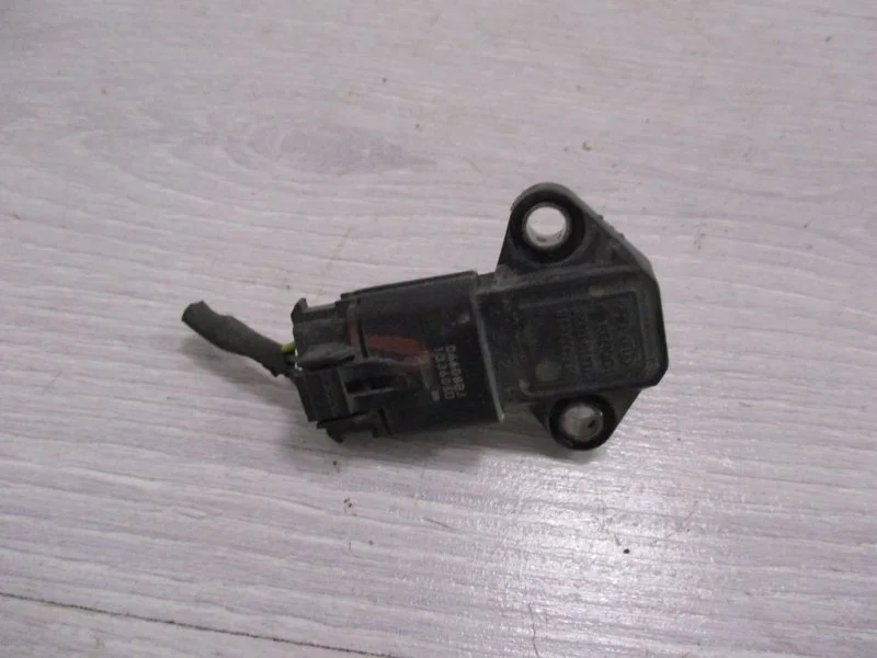 Датчик температуры впускаемого воздуха Hyundai Ix35 2011 3930084400 ХЭТЧБЕК D4HA