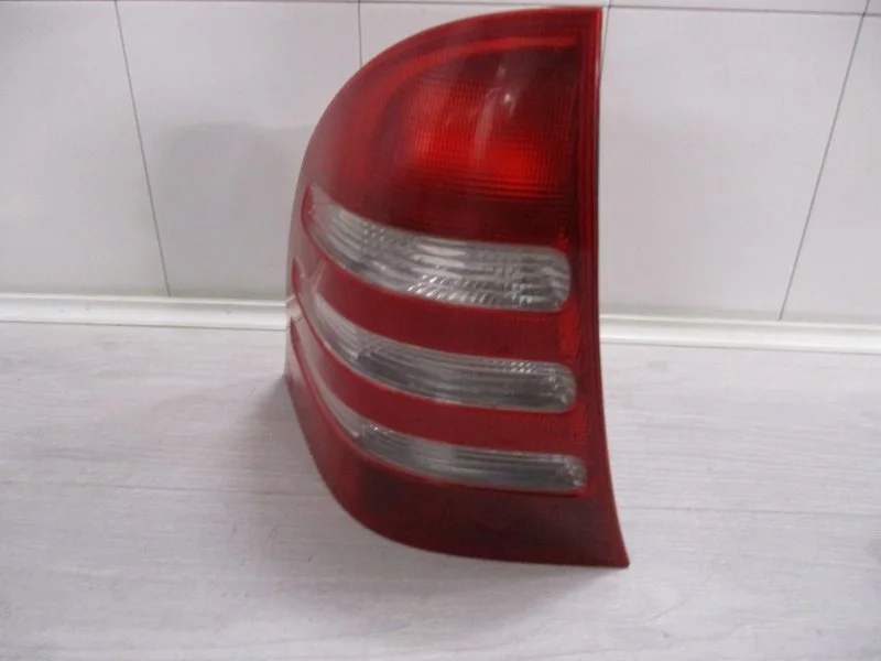 Фонарь MERCEDES-BENZ C-CLASS 2001 A2038201164 УНИВЕРСАЛ 61196230477321, задний левый