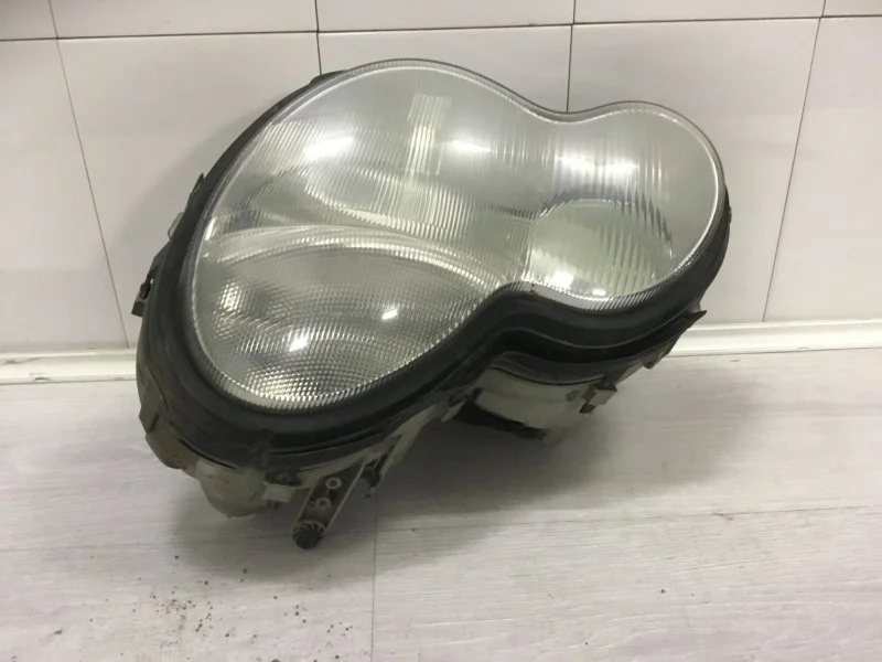 Фара MERCEDES-BENZ C-CLASS 2001 A2038201161 УНИВЕРСАЛ 61196230477321, передняя левая