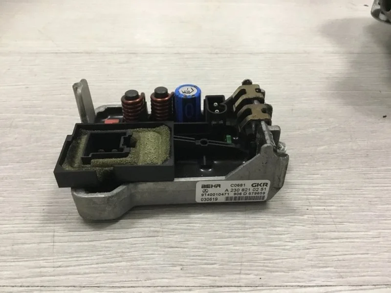 Сопротивление отопителя MERCEDES-BENZ C-CLASS 2001 9140010471 УНИВЕРСАЛ 61196230477321