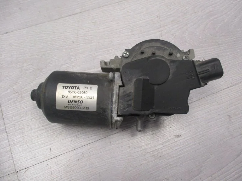 Моторчик дворников TOYOTA AVENSIS 2005 8511005060 1.8