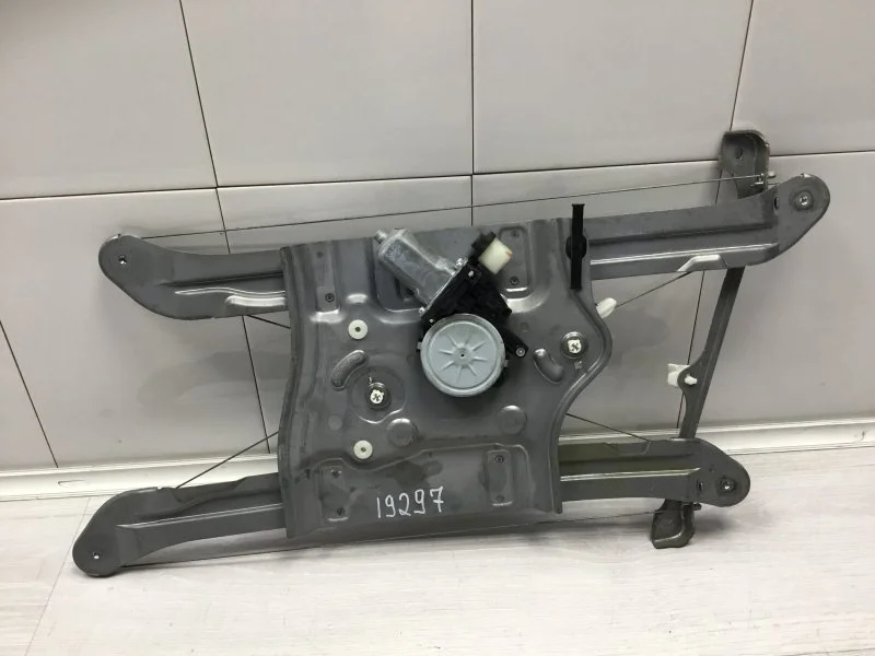 Стеклоподъемник электрический MITSUBISHI GRANDIS 2004 989947 2.4, передний левый