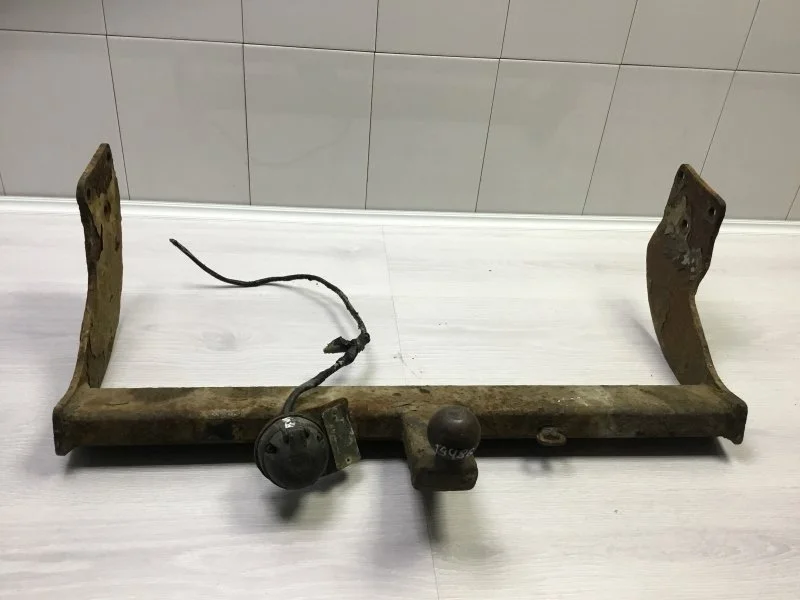 Прицепное устройство фаркоп MERCEDES-BENZ VITO 2004 A6393101495 ФУРГОН OM 646.982