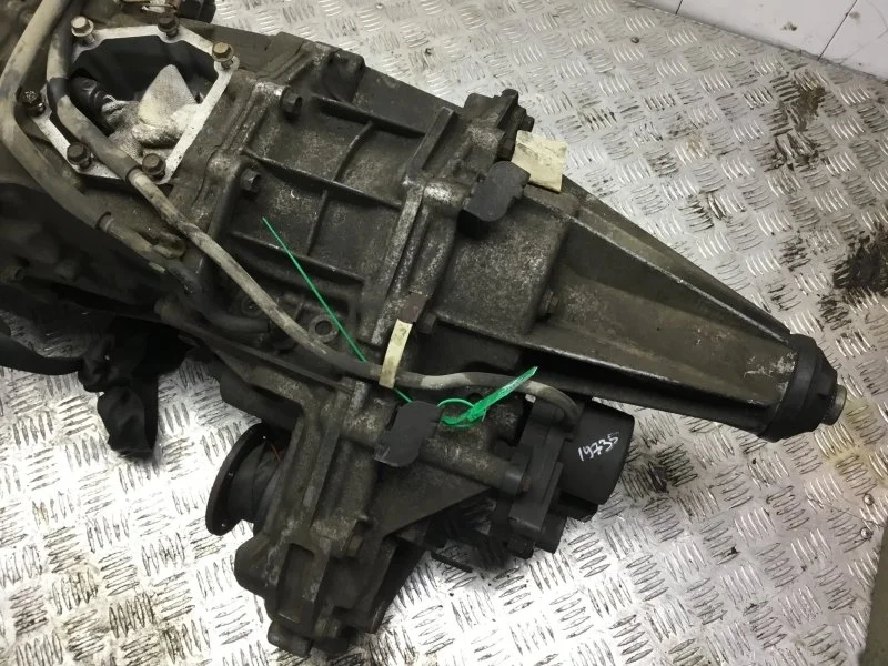 Раздаточный редуктор КПП раздатка Nissan Navara 2008 33100EA30A ПИКАП YD25DDTI