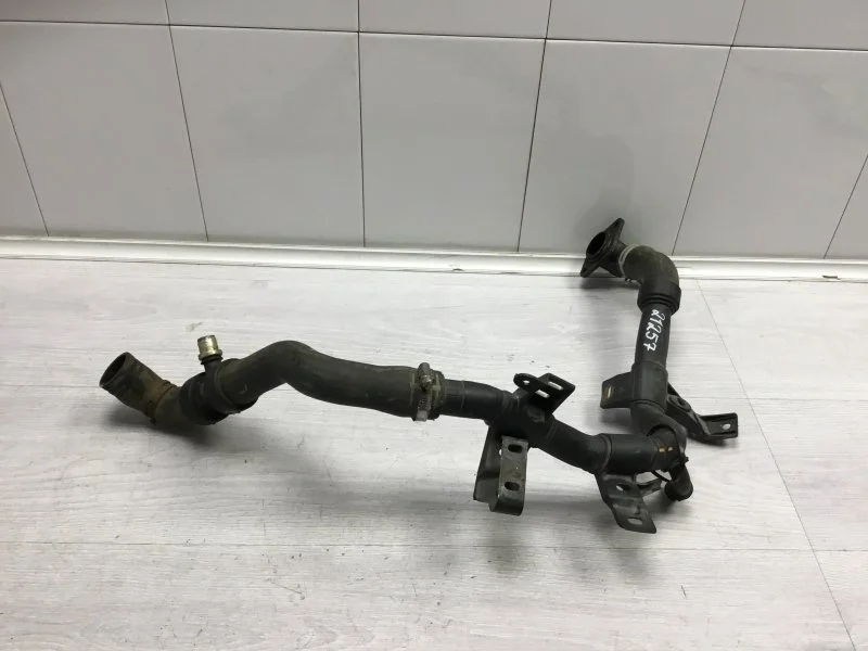 Патрубок системы охлаждения Peugeot 307 2004 9646210180 УНИВЕРСАЛ NFU (TU5JP4)