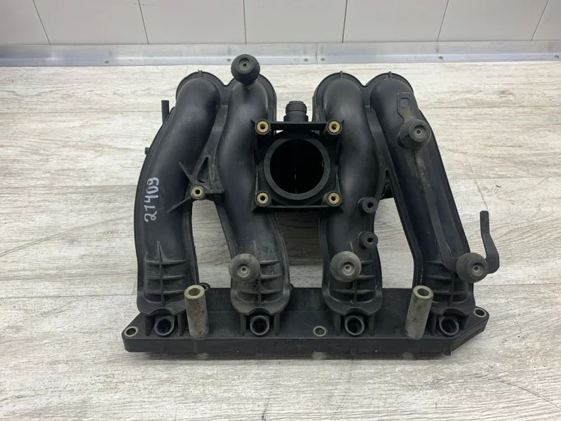 Коллектор впускной Mercedes-Benz C-Class 2000 A1111412001 СЕДАН 111955 12 000678