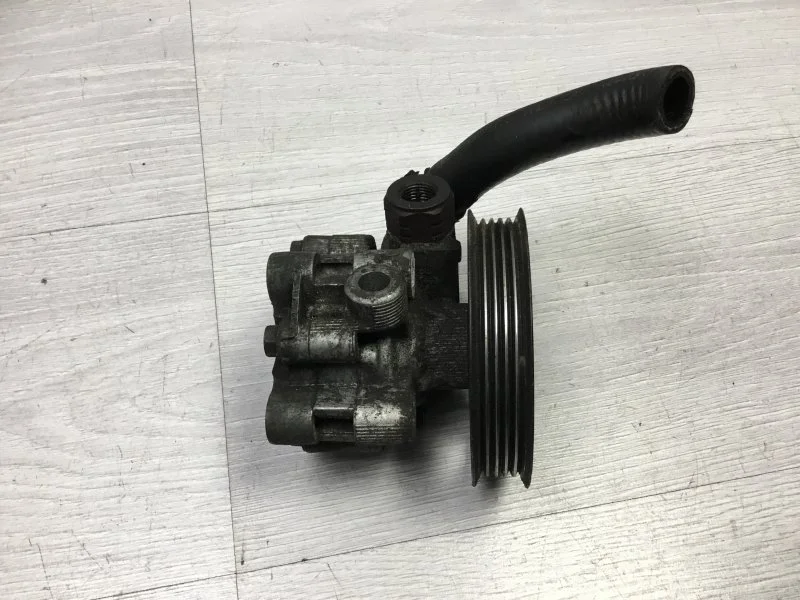 Насос гидроусилителя руля ГУР TOYOTA AVENSIS 2005 4431005100 УНИВЕРСАЛ 1CDFTV