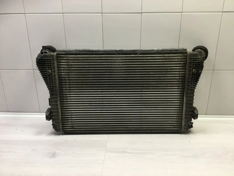 Радиатор интеркулера Volkswagen Touran 2005 1K0145803L МИНИВЭН BKC