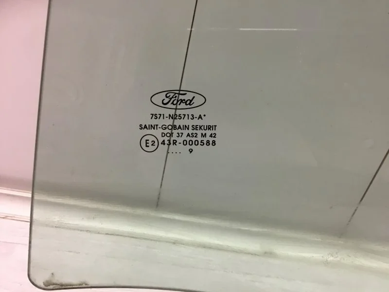 Стекло двери Ford Mondeo 2009 1462310 2, заднее левое