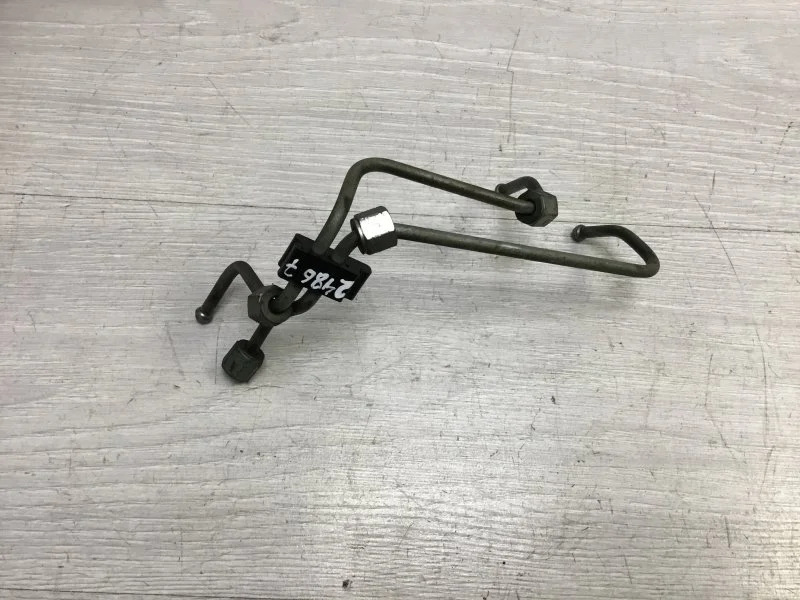 Трубка топливная на форсунку Volvo Cross Country 2004 31272621 2.4