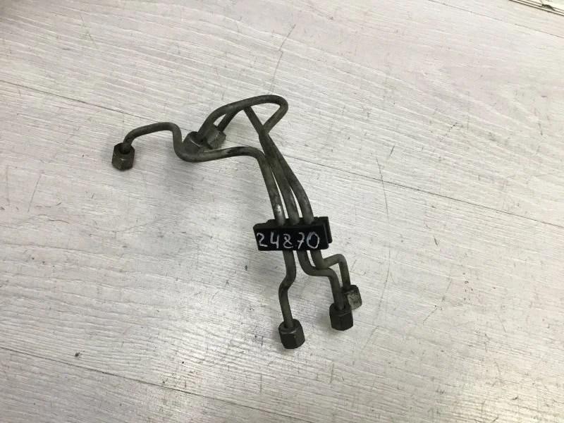 Трубка топливная на форсунку Volvo Cross Country 2004 31272679 2.4