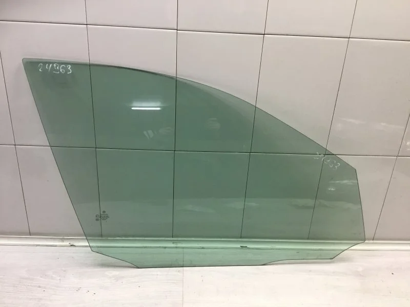 Стекло двери MERCEDES-BENZ C-CLASS 2008 A2047250800 646.811, переднее правое