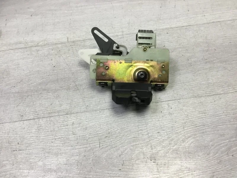 Замок багажника VOLVO CROSS COUNTRY 2004 30753828 2.4