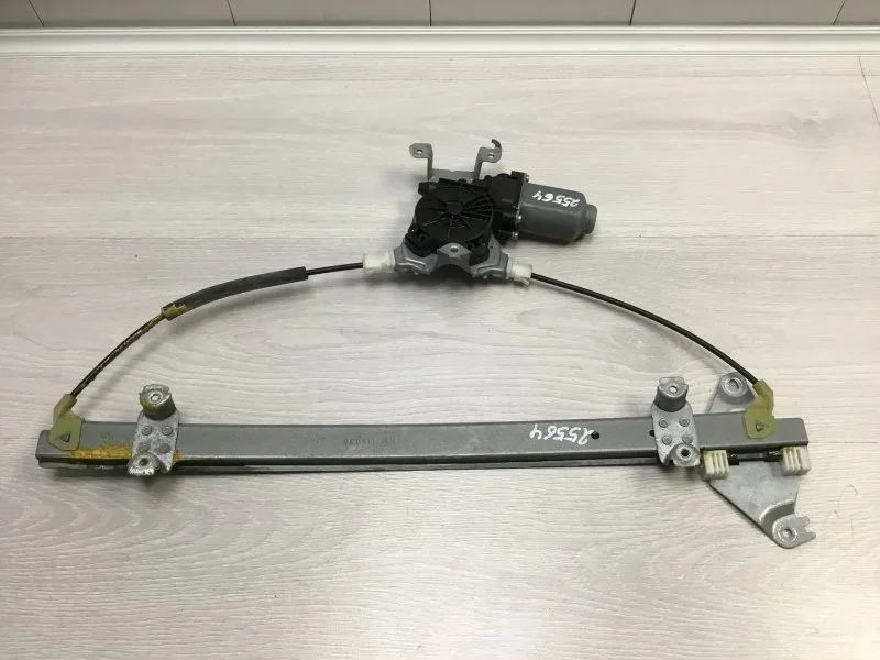 Стеклоподъемник электрический Nissan Navara 2007 807004X01A ПИКАП YD25DDTI, передний правый