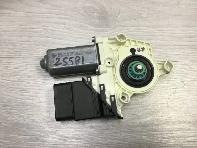 Моторчик стеклоподъемника Skoda Octavia 2005 1K0959704B УНИВЕРСАЛ BLF, задний правый