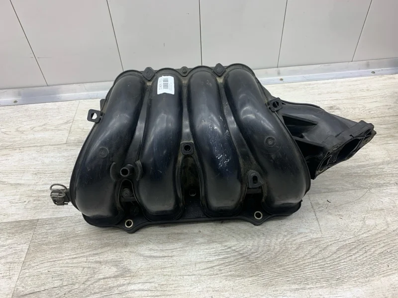 Коллектор впускной TOYOTA AVENSIS 2001 1712028010 1AZFE