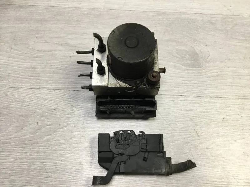 Блок АБС HYUNDAI i30 2008 589202L500 ХЭТЧБЕК G4FA-L