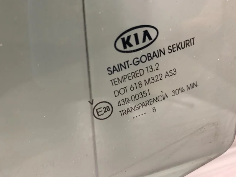 Стекло двери KIA CEE'D 2008 834111H500 УНИВЕРСАЛ D4FB-L, заднее левое