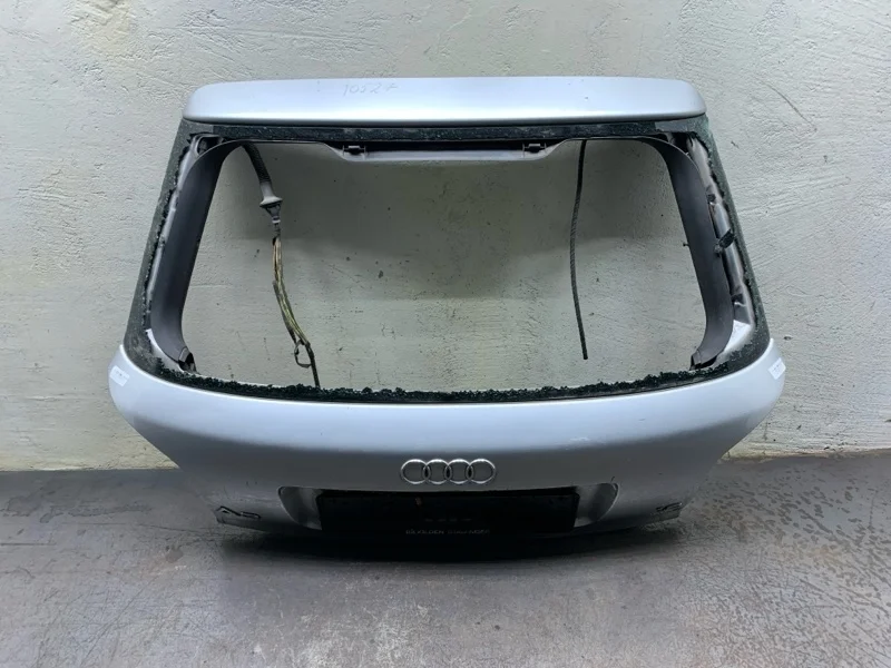 Крышка багажника голая AUDI A3 2001 8L0827023M 1.8