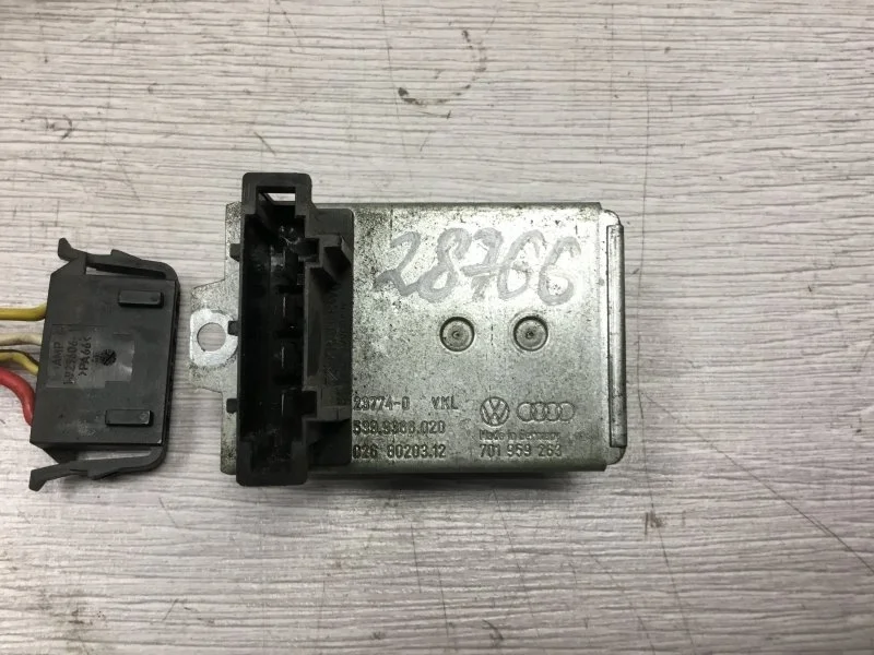 Сопротивление отопителя VOLKSWAGEN TRANSPORTER 2001 701959263 2.5