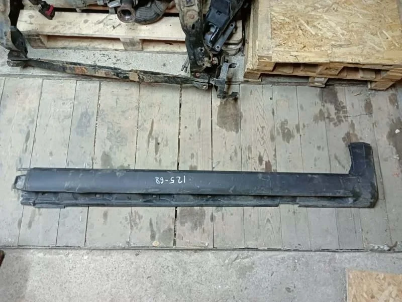 Накладка на порог наружная Volvo Xc70 2012 30763663 УНИВЕРСАЛ D 5244 T17, правая