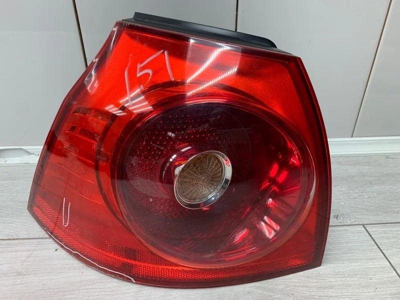 Фонарь VOLKSWAGEN GOLF 2005 1K6945095AA ХЭТЧБЕК BGU, задний левый