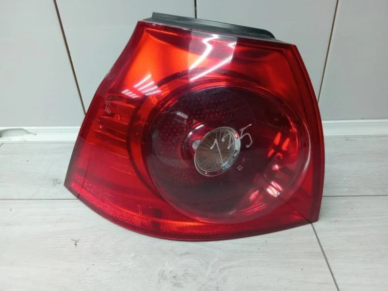 Фонарь VOLKSWAGEN GOLF 2006 1K6945095N ХЭТЧБЕК BLS, задний левый