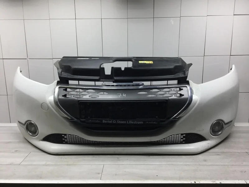 Бампер PEUGEOT 208 2013 1607397880 ХЭТЧБЕК 8H01 DV4C, передний