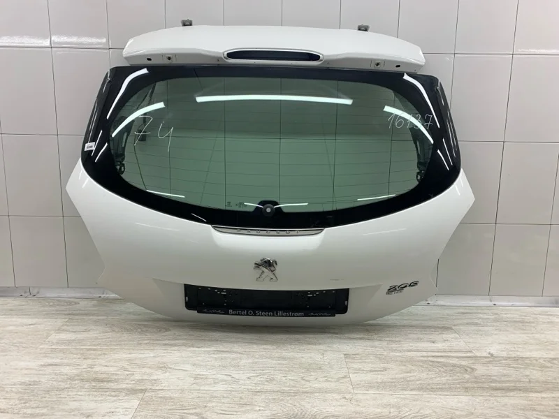 Крышка багажника в сборе PEUGEOT 208 2013 9672664480 ХЭТЧБЕК 8H01 DV4C, задняя