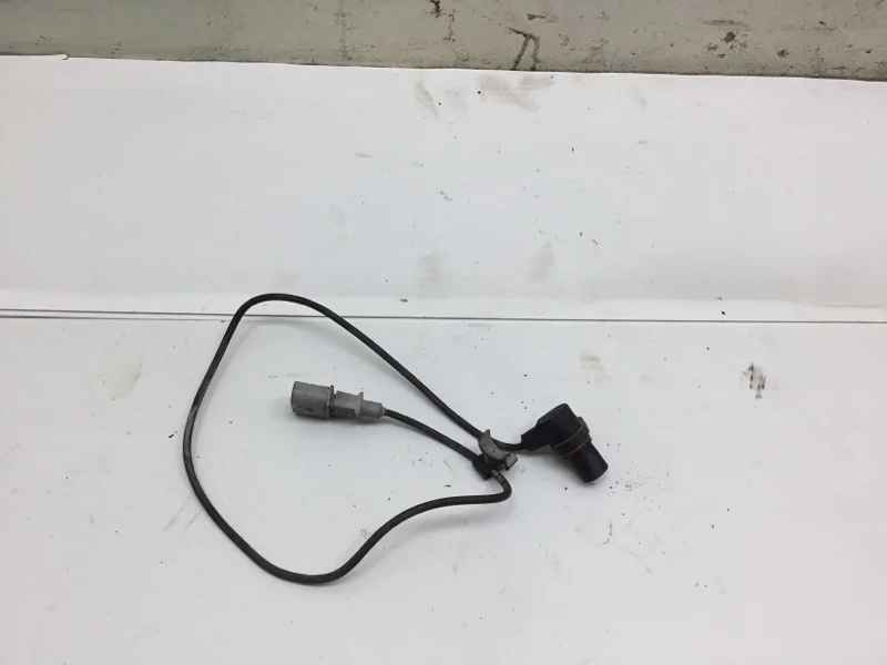 Датчик положения коленвала AUDI A4 2004 078906433A УНИВЕРСАЛ ALZ