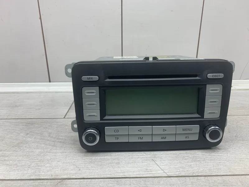 Магнитола Volkswagen Golf 2006 1K0035186R ХЭТЧБЕК BLS