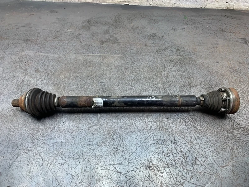 Полуось Volkswagen Passat 2008 1K0407272DN УНИВЕРСАЛ BLS, передний правый