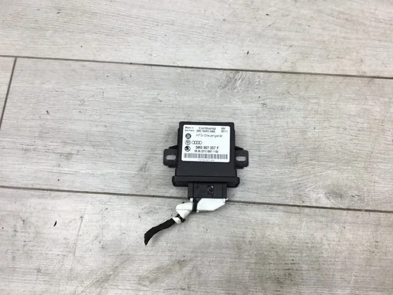 Блок управления светом Volkswagen Passat 2012 5M0907357F УНИВЕРСАЛ CAYC