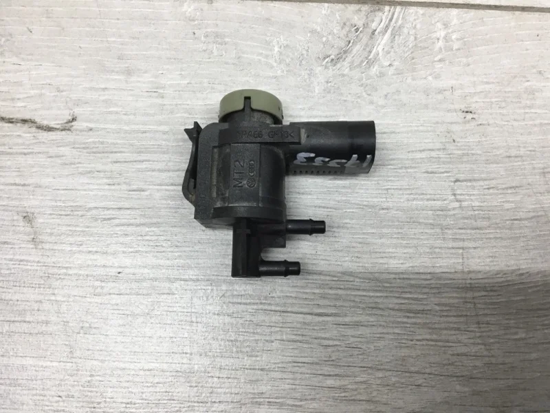 Вакуумный клапан ЕГР Volkswagen Golf 2006 1J0906283C ХЭТЧБЕК BLS