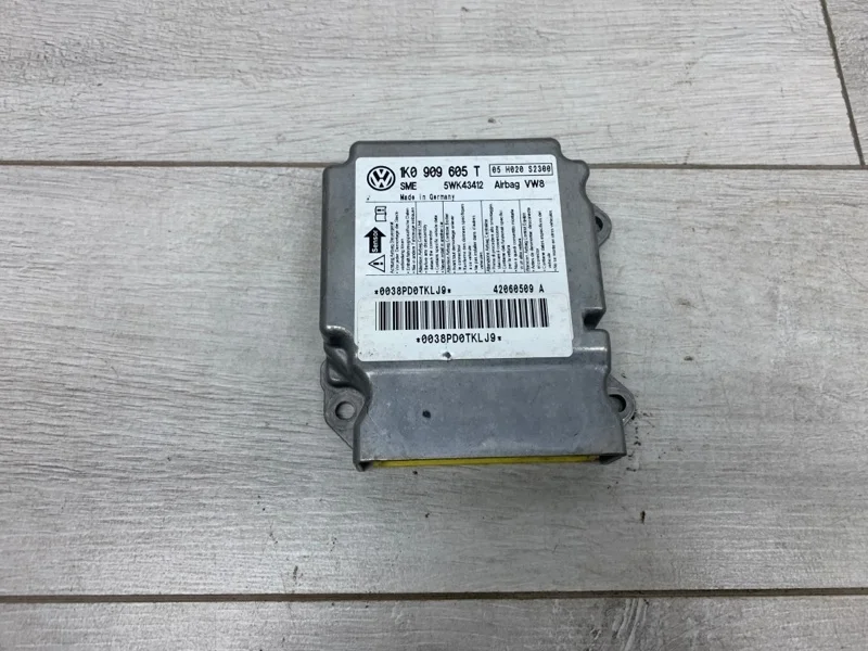 ЭБУ подушки безопасности VOLKSWAGEN GOLF 2006 1K0909605T ХЭТЧБЕК BLS
