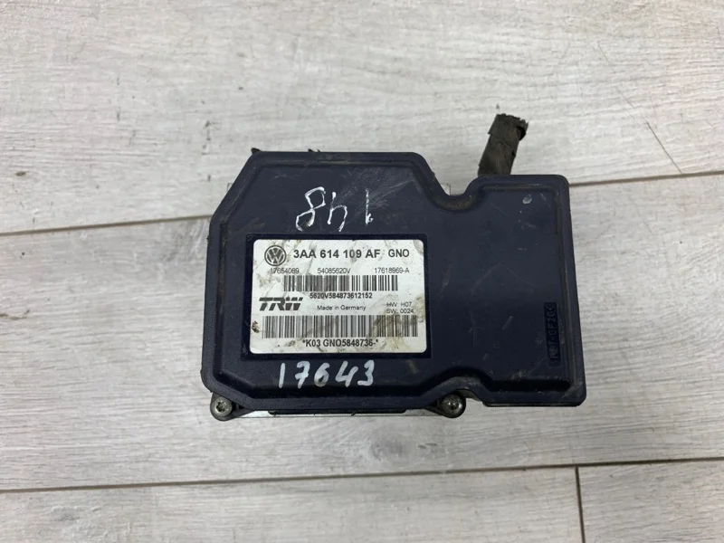 Блок ABS VOLKSWAGEN PASSAT 2012 3AA614109AF УНИВЕРСАЛ CAYC