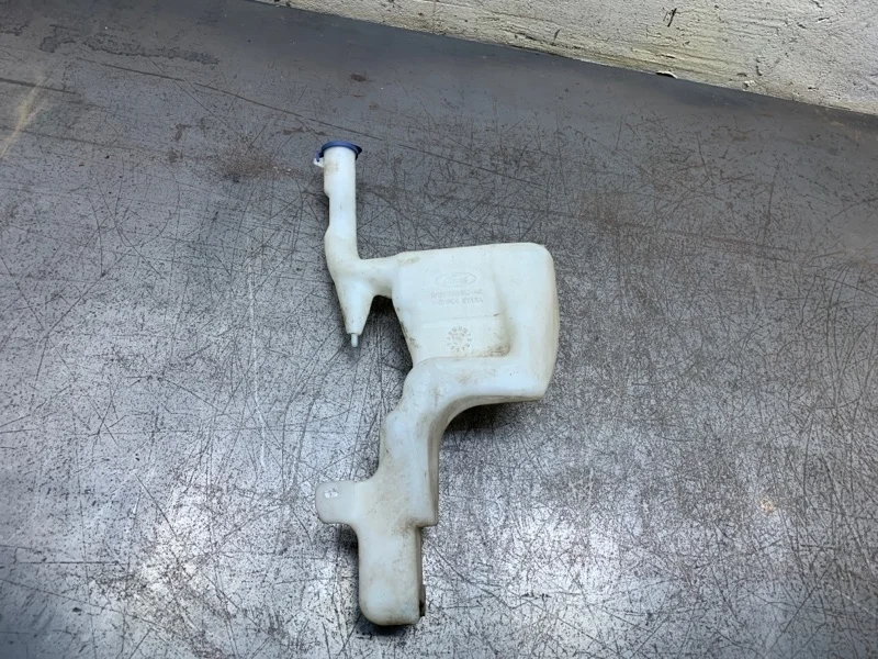 Бачок омывателя FORD FIESTA 2011 1764300 ХЭТЧБЕК STJB