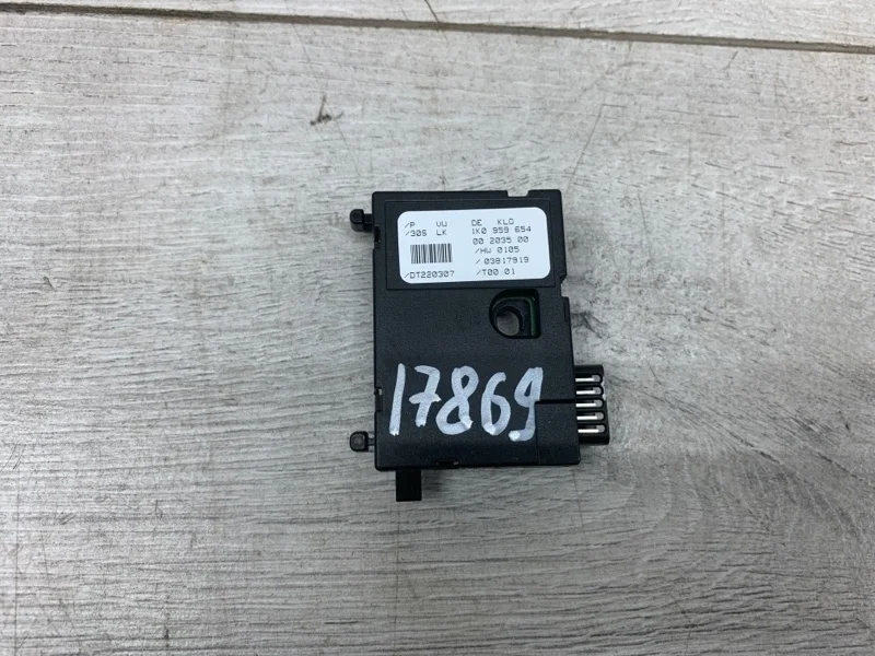 Датчик угла поворота руля VOLKSWAGEN GOLF 2005 07D905377 ХЭТЧБЕК BGU