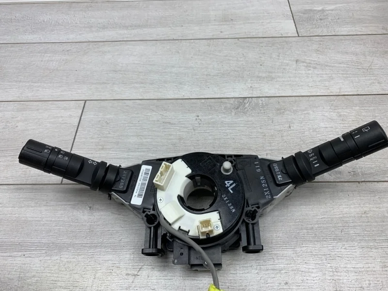 Подрулевой переключатель стрекоза Nissan Qashqai 2013 47945JD00A КРОССОВЕР R9M