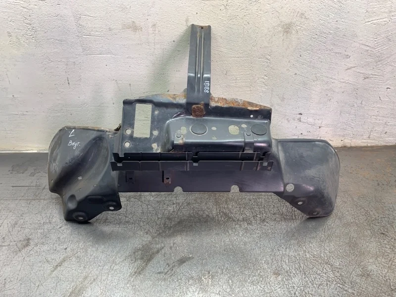 Брызговик Scania R420 2006 1529643 4*2 420 DC1214 L01 HPI, передний левый