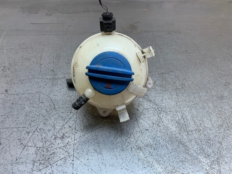 Бачок расширительный Volkswagen Golf 2010 1K0121407A ХЭТЧБЕК CAYB