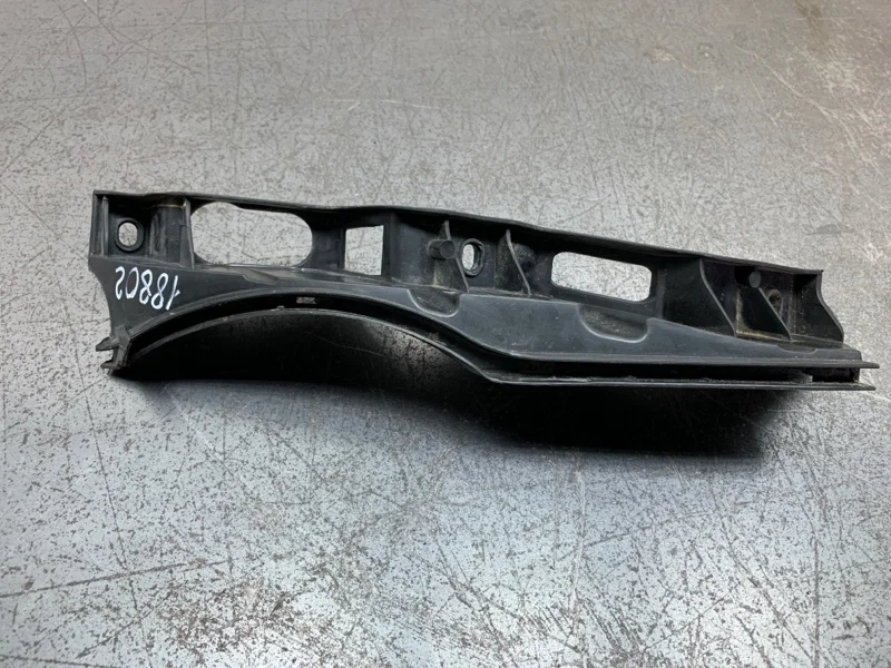 Кронштейн бампера VOLKSWAGEN PASSAT 2008 3C0807889A УНИВЕРСАЛ BLS, левый